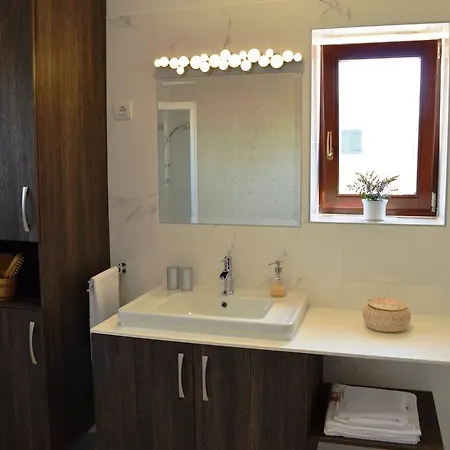 Spacious Dubravka With A Large Pool Villa *